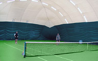 Tennisspielfeld